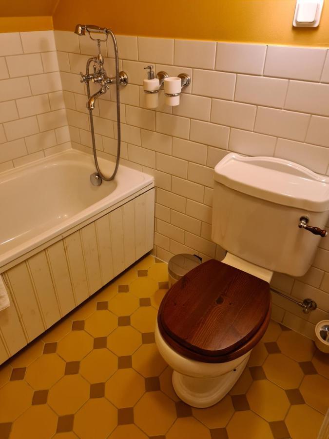 Lahe Guesthouse Haapsalu Buitenkant foto