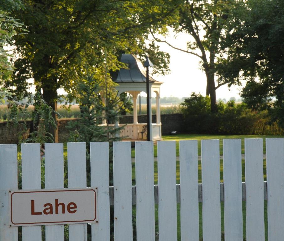 Lahe Guesthouse Haapsalu Buitenkant foto