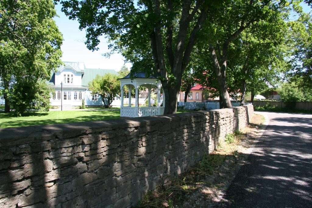 Lahe Guesthouse Haapsalu Buitenkant foto